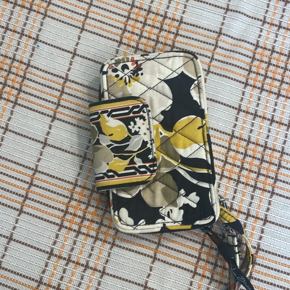 VERA BRADLEY WRISTLET - Picture 2 of 3